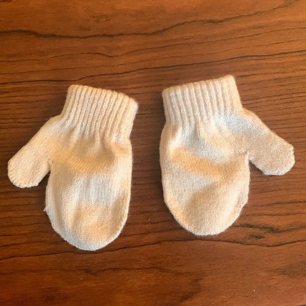 Toby newborn winter mittens
